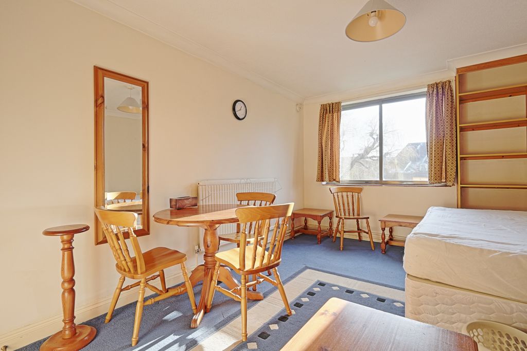 Property photo 3 of 9 May 4