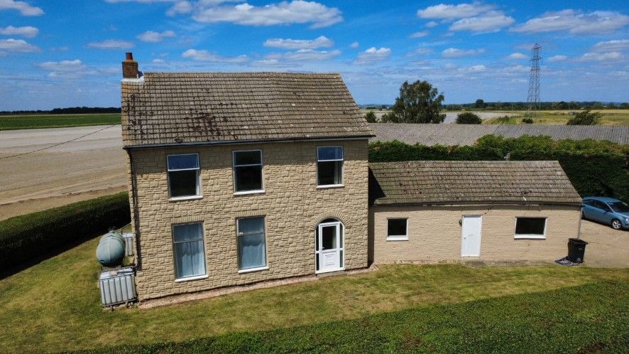 Property photo 1 of 24