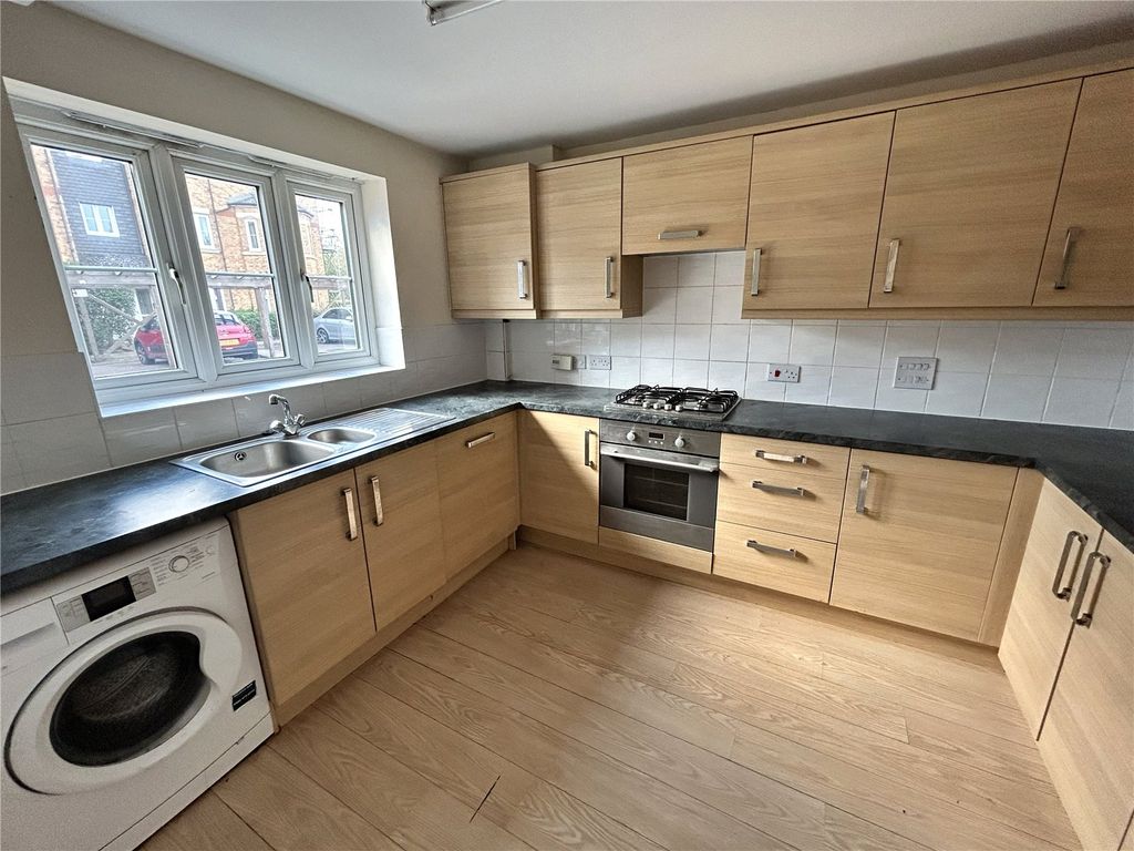 Property photo 2 of 17 Picture No. 06
