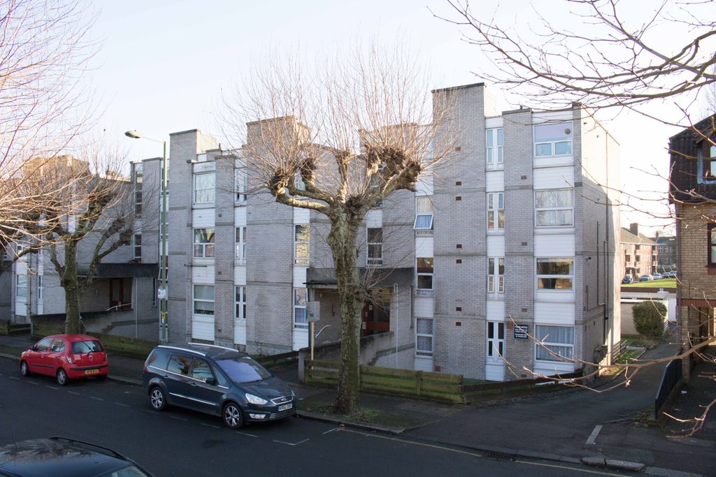 Property photo 3 of 5 Img_2032