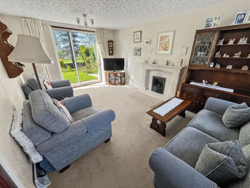 Property photo 3 of 37