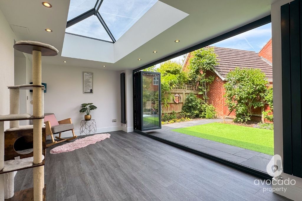 Property photo 2 of 16 3641926