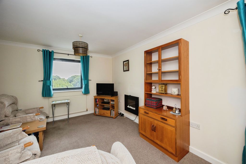 Property photo 3 of 17