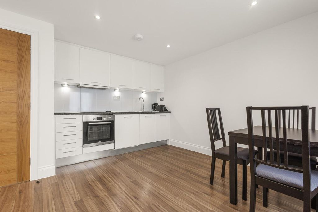 Property photo 2 of 9 Kitchen