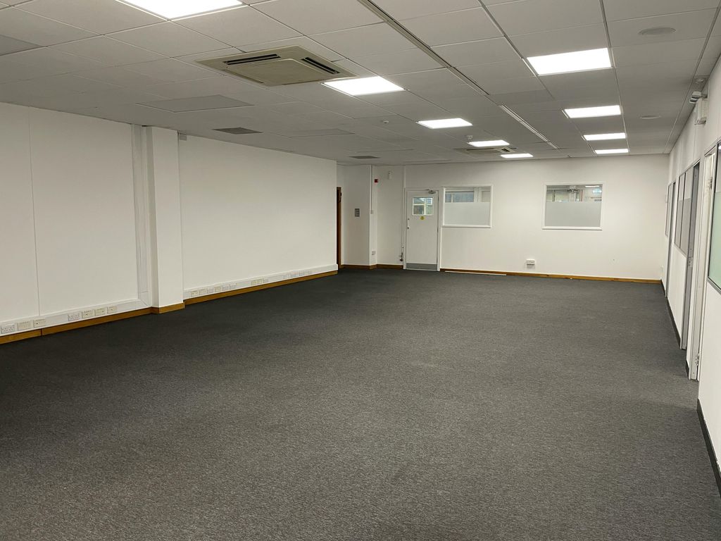 Property photo 3 of 17 Img_1960.Jpg