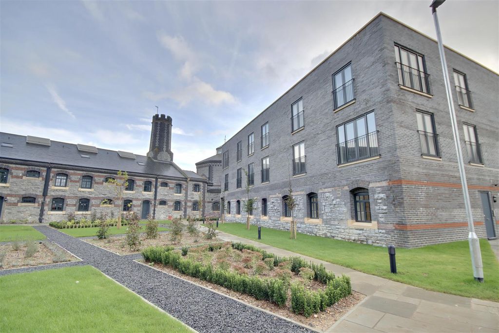 Property photo 1 of 11 Ef8Fcee4-96Fa-4Fbb-Bec3-6B959E109694_1_201_A.Jpeg