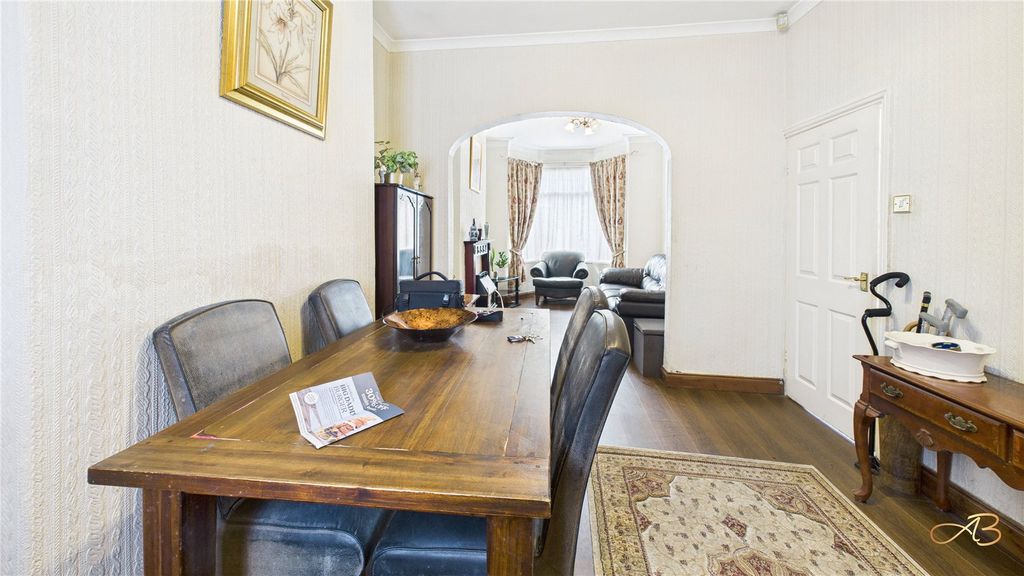 Property photo 2 of 8 Picture No. 06