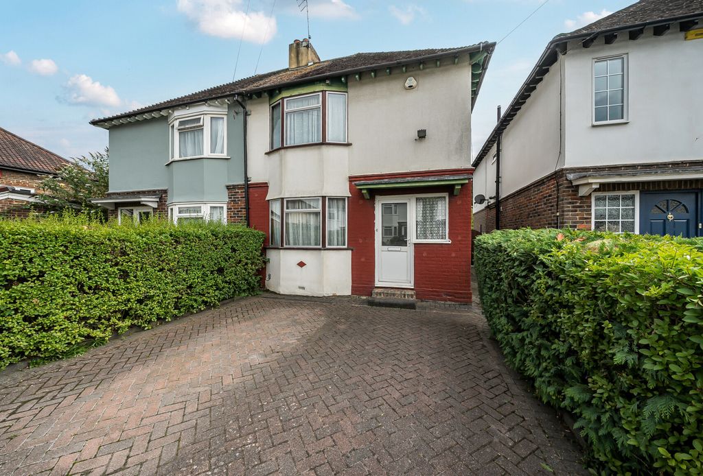 Property photo 1 of 11 1330820-15-68879E...