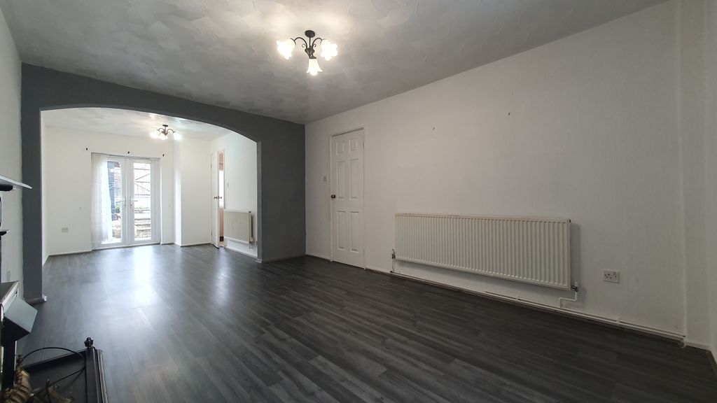 Property photo 2 of 20 Gallery