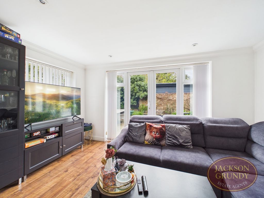 Property photo 3 of 16 Dulverton Road