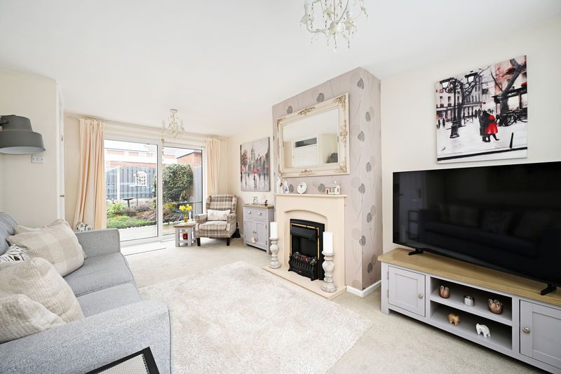 Property photo 2 of 39 Living Room