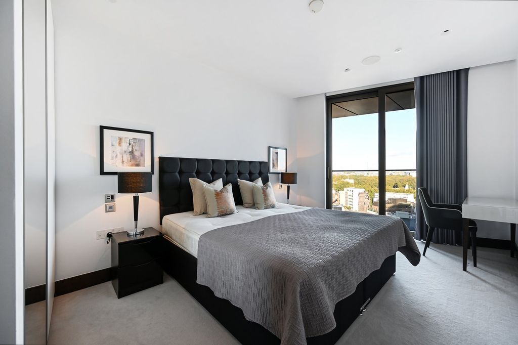 Property photo 3 of 26 Bedroom