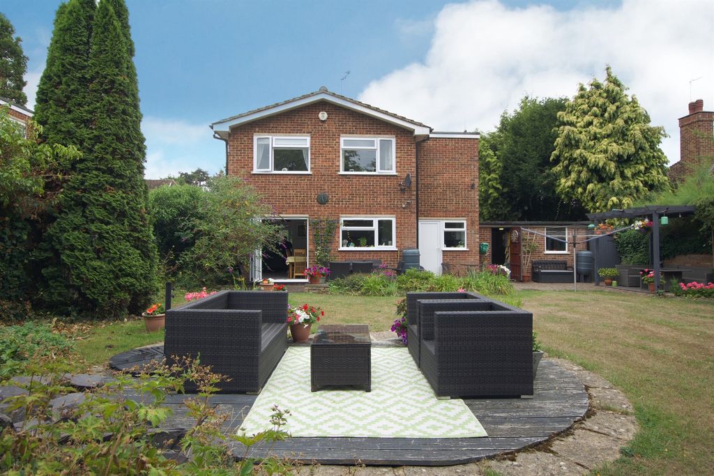 Property photo 2 of 17