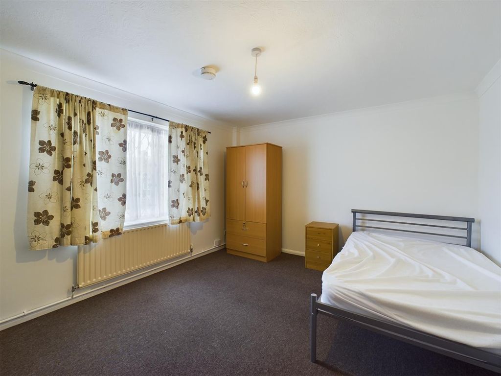 Property photo 3 of 11 Cam02534G0-Pr0079-Still003.Jpg