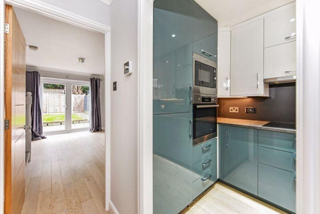 Property photo 3 of 12