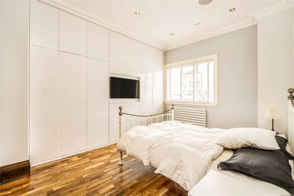 Property photo 3 of 9 Photo 3