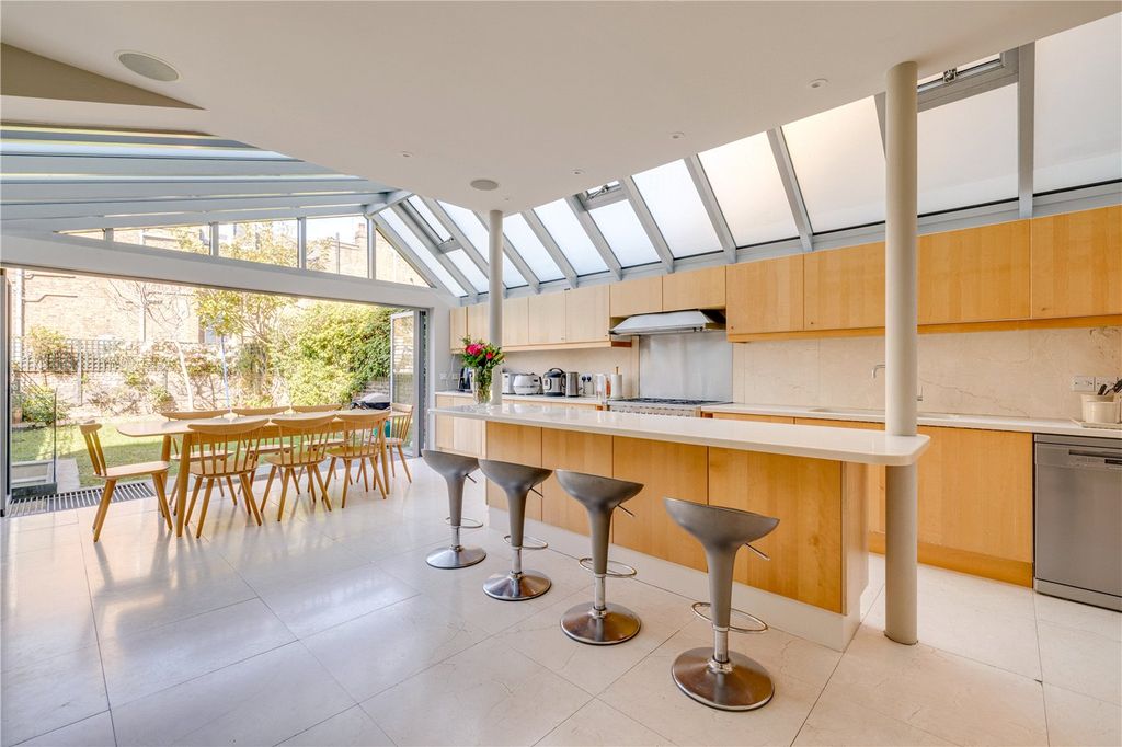 Property photo 2 of 14 Picture No. 36