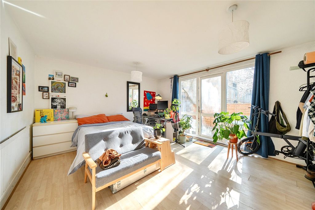 Property photo 2 of 17 Picture No. 04