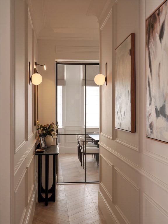 Property photo 2 of 10 Entrance Hall