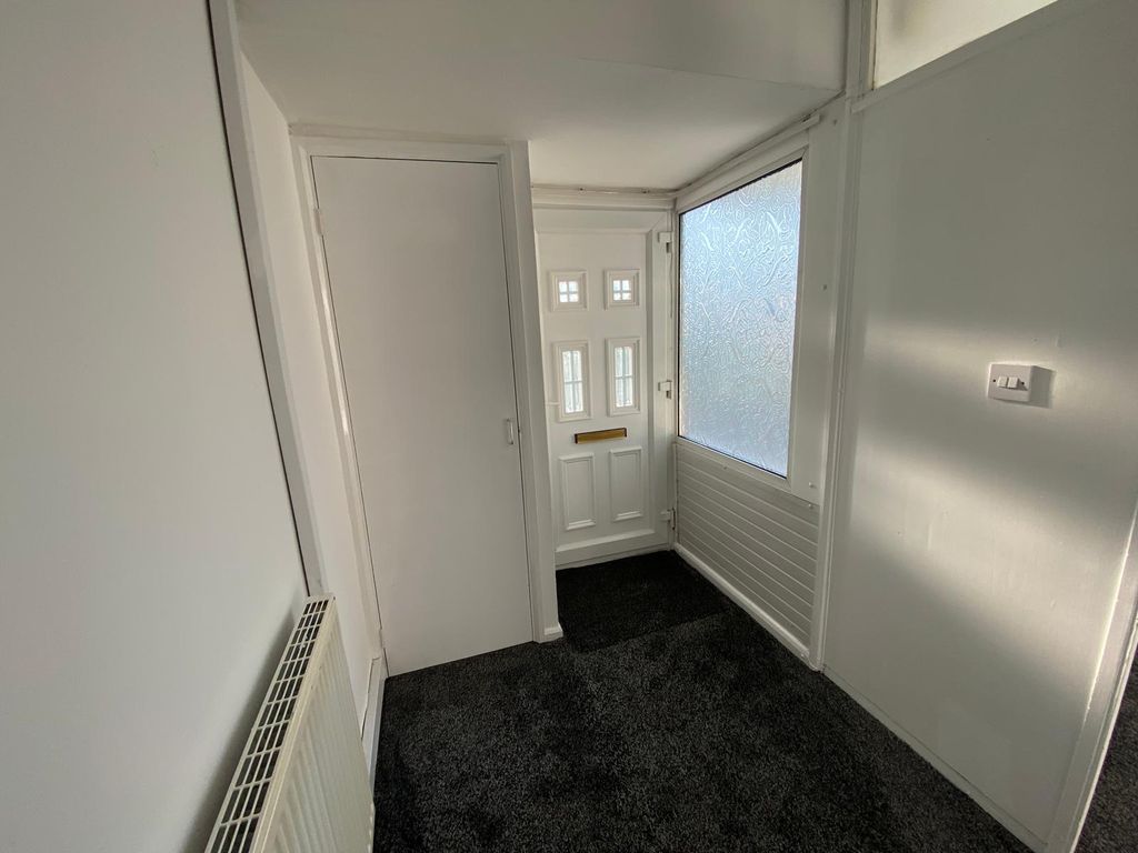 Property photo 2 of 26
