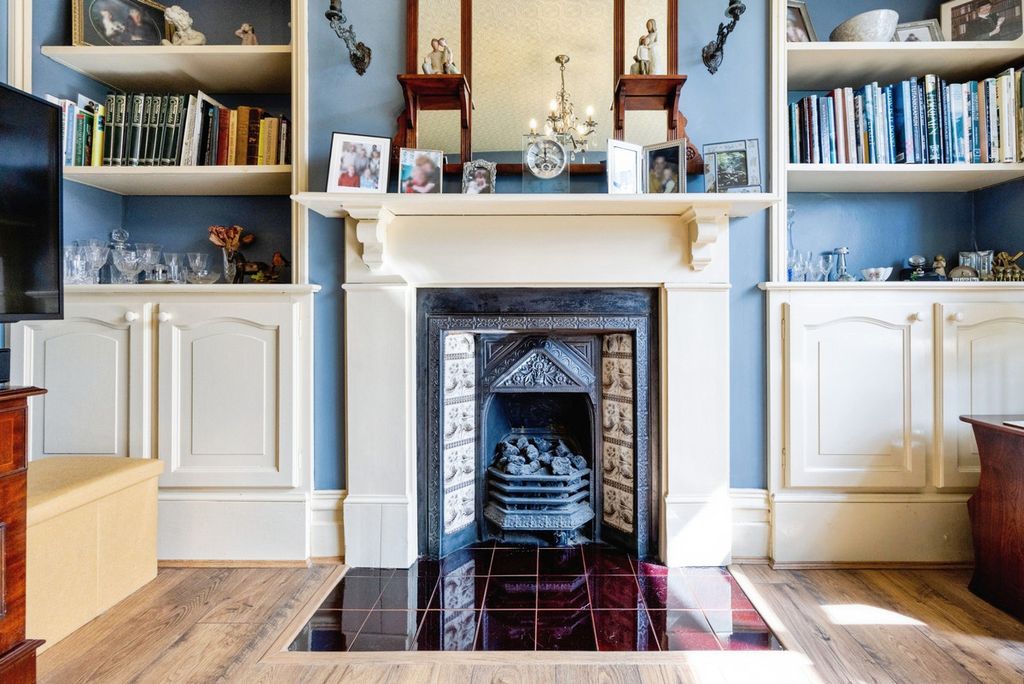 Property photo 3 of 28