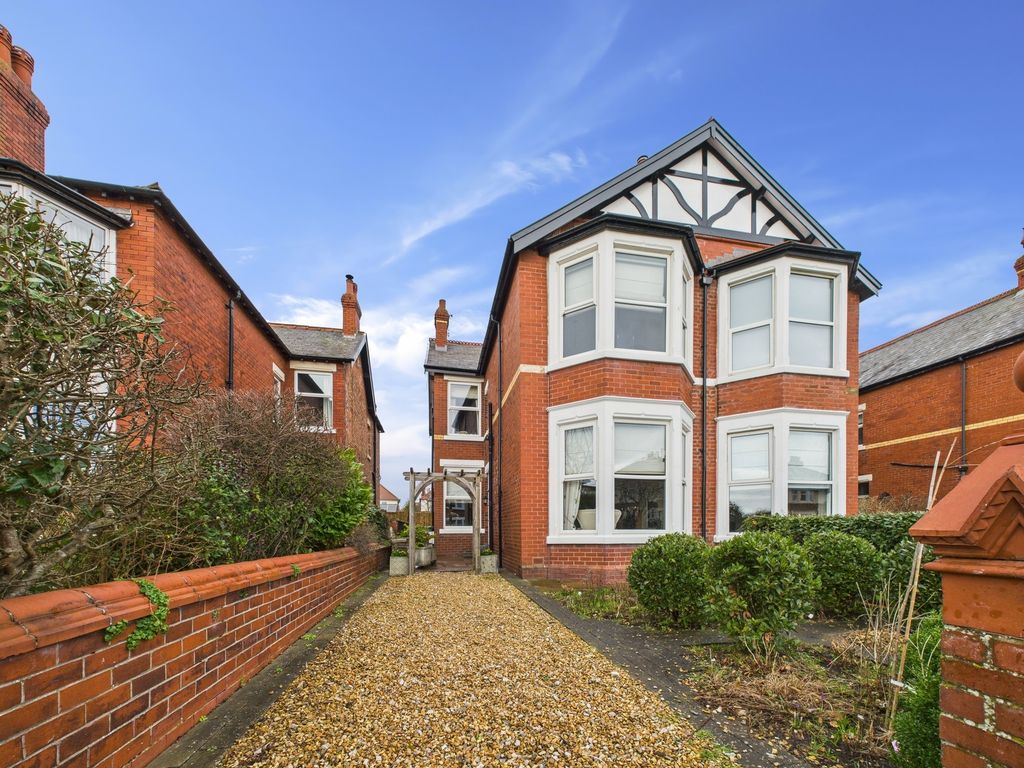 Property photo 1 of 43