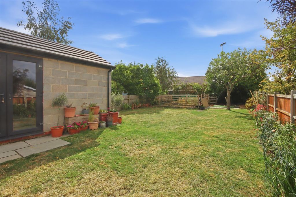 Property photo 3 of 20 Rear Garden
