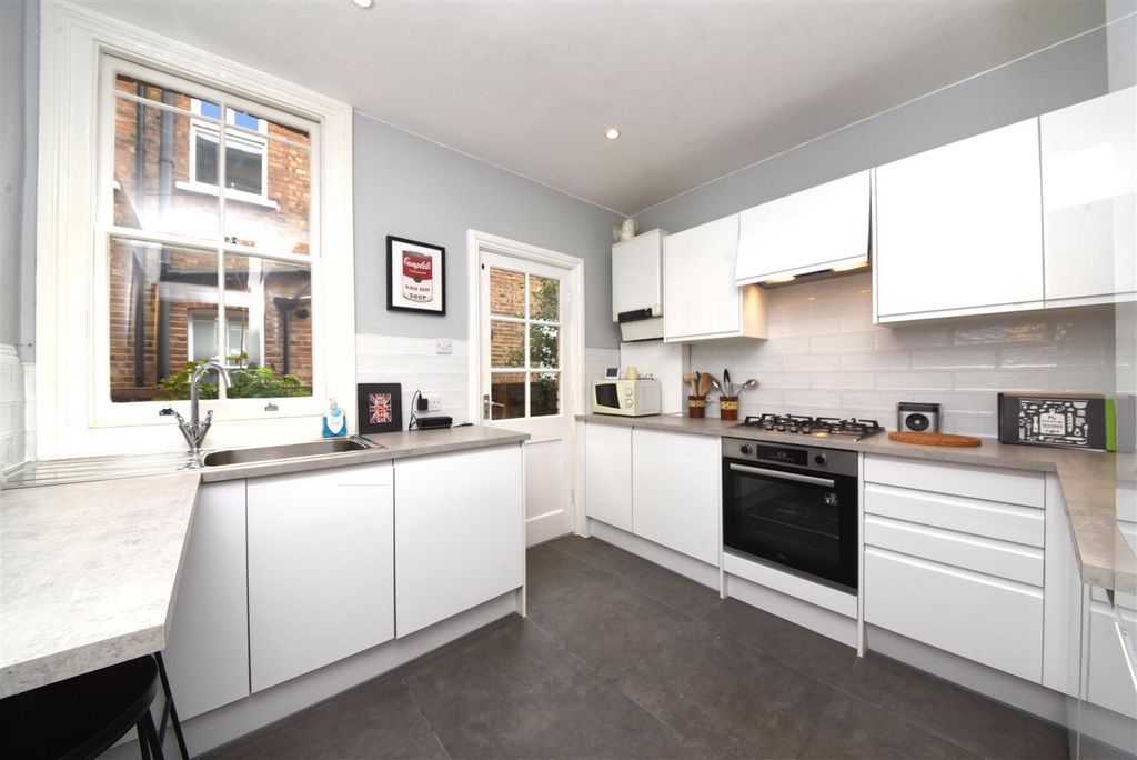 Property photo 3 of 8 37A_Sedgemere_Pic_4.Jpg