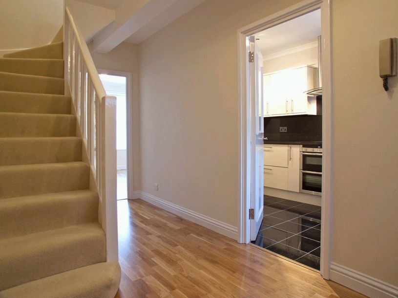 Property photo 2 of 8 Photo 1