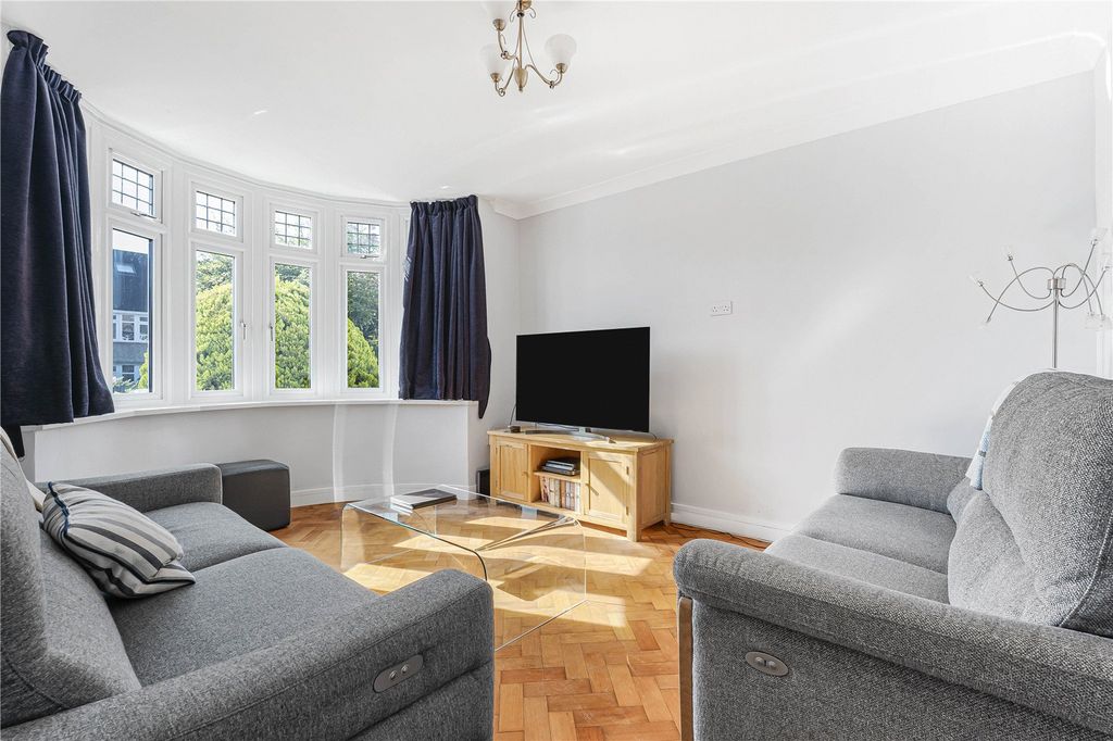 Property photo 2 of 14 Picture No. 16