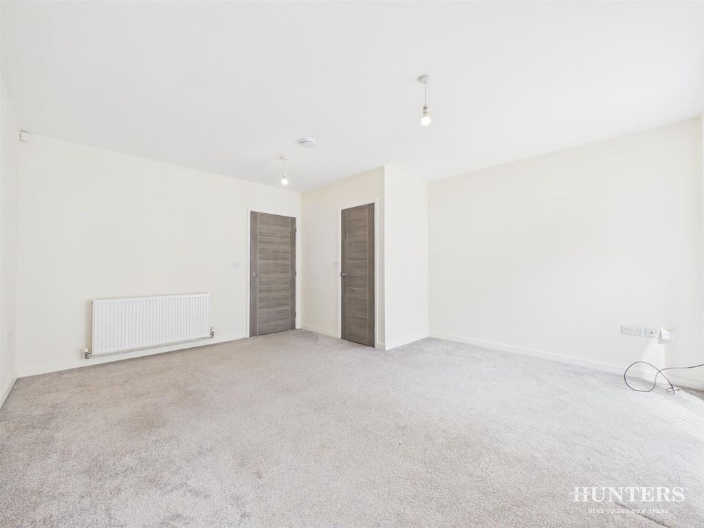 Property photo 3 of 18 Cb4c430504664Aa8A1c3F87A8396343d_100_Cam05287G0-Pr