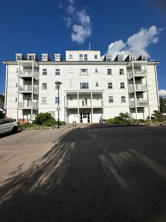 Property photo 1 of 22