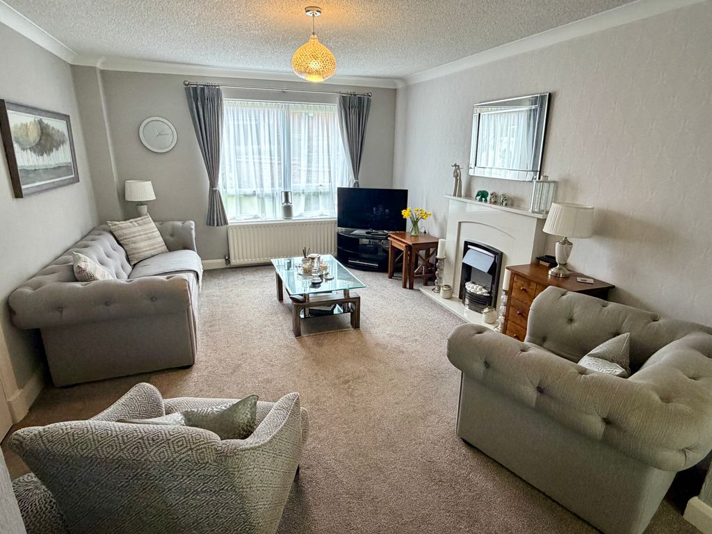 Property photo 3 of 25