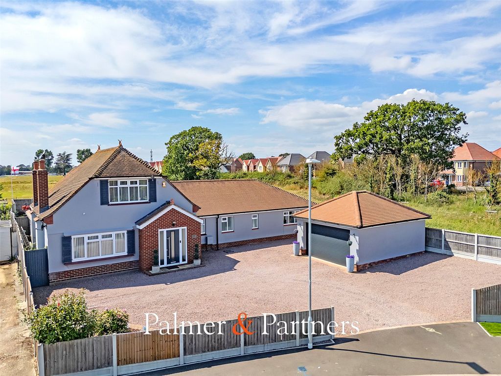 Property photo 1 of 51 Picture No. 11