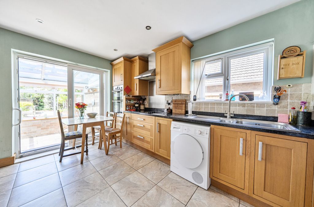 Property photo 2 of 12 1466453126A296Aee35Abf
