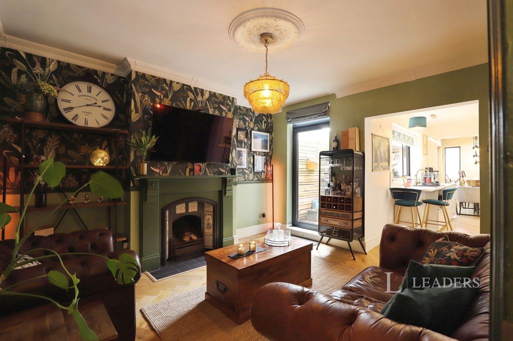 Property photo 3 of 21 Pbox-Img.Jpg