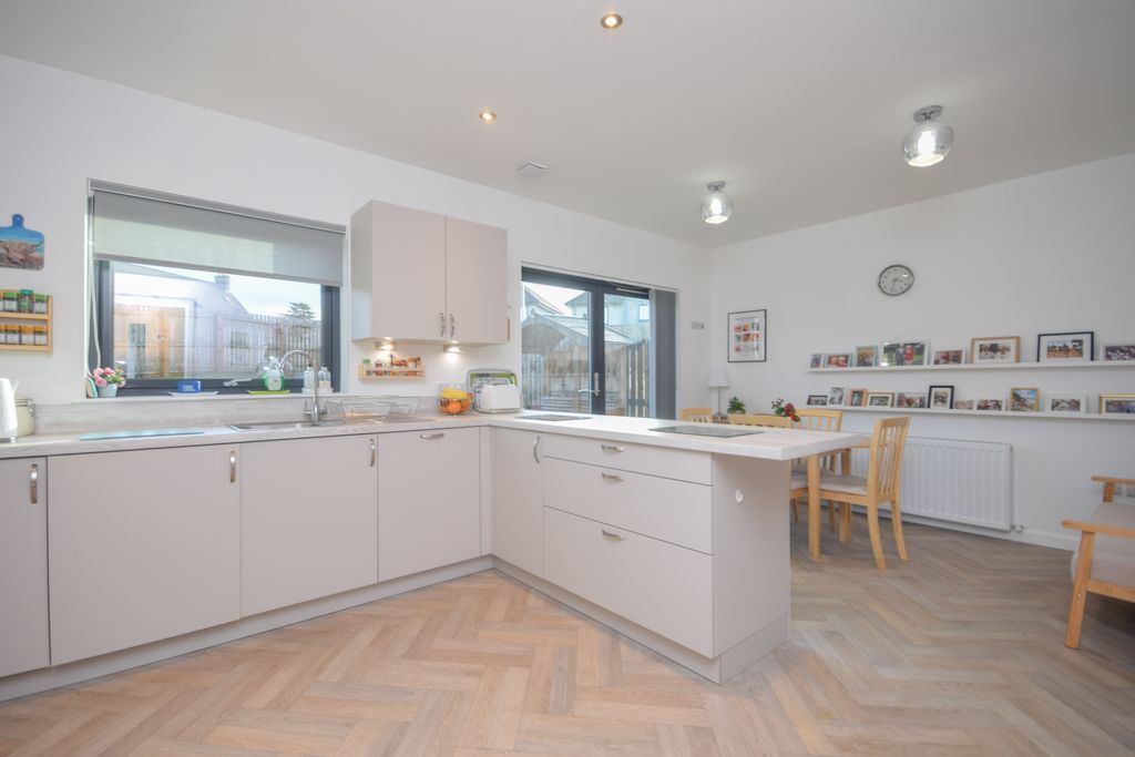 Property photo 3 of 29 Dsc_0950