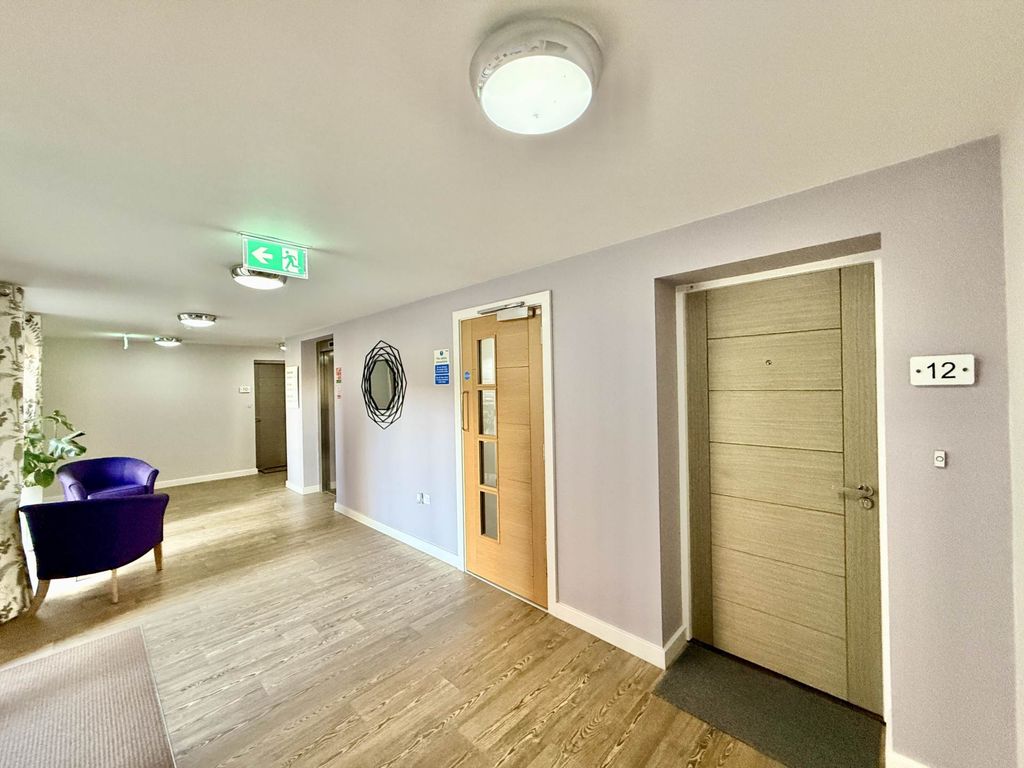 Property photo 2 of 12