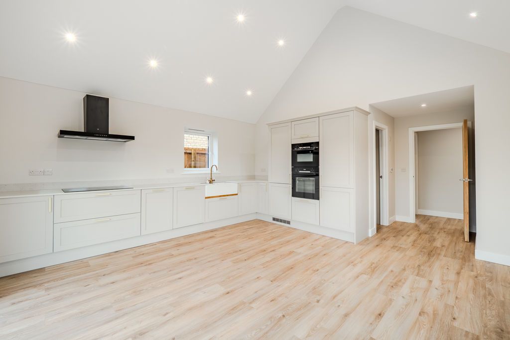 Property photo 2 of 16 Photo 5