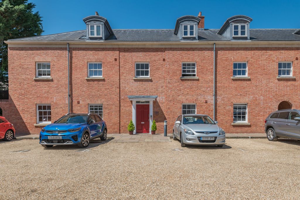 Property photo 1 of 26