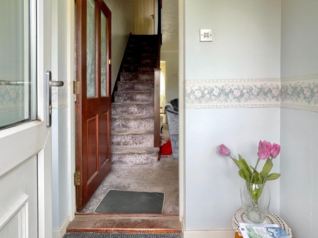 Property photo 2 of 18 Porch