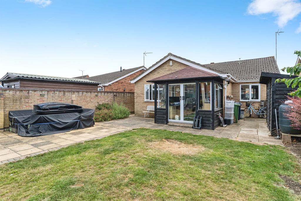 Property photo 3 of 17