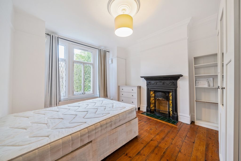 Property photo 2 of 7 1068014 (5)
