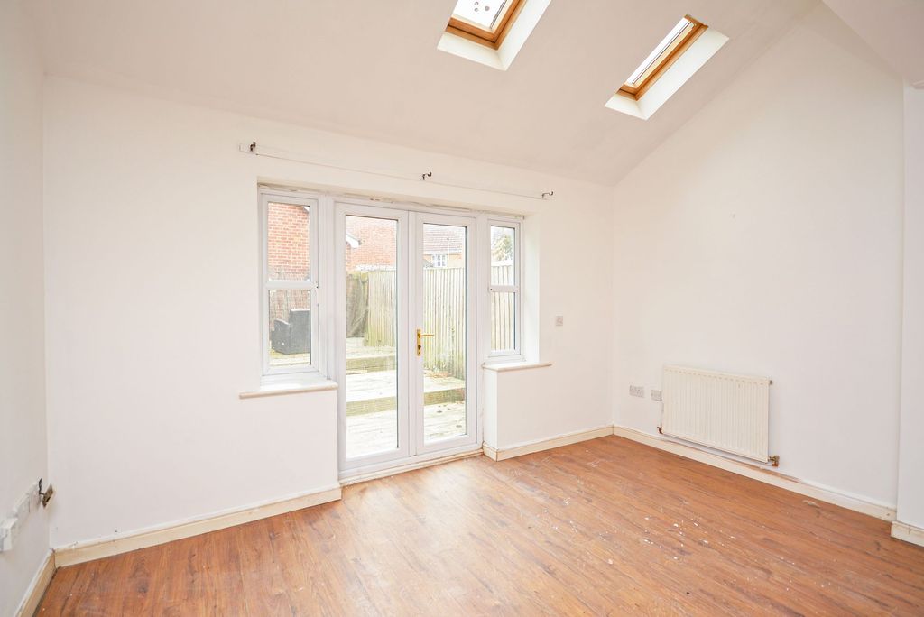 Property photo 3 of 14