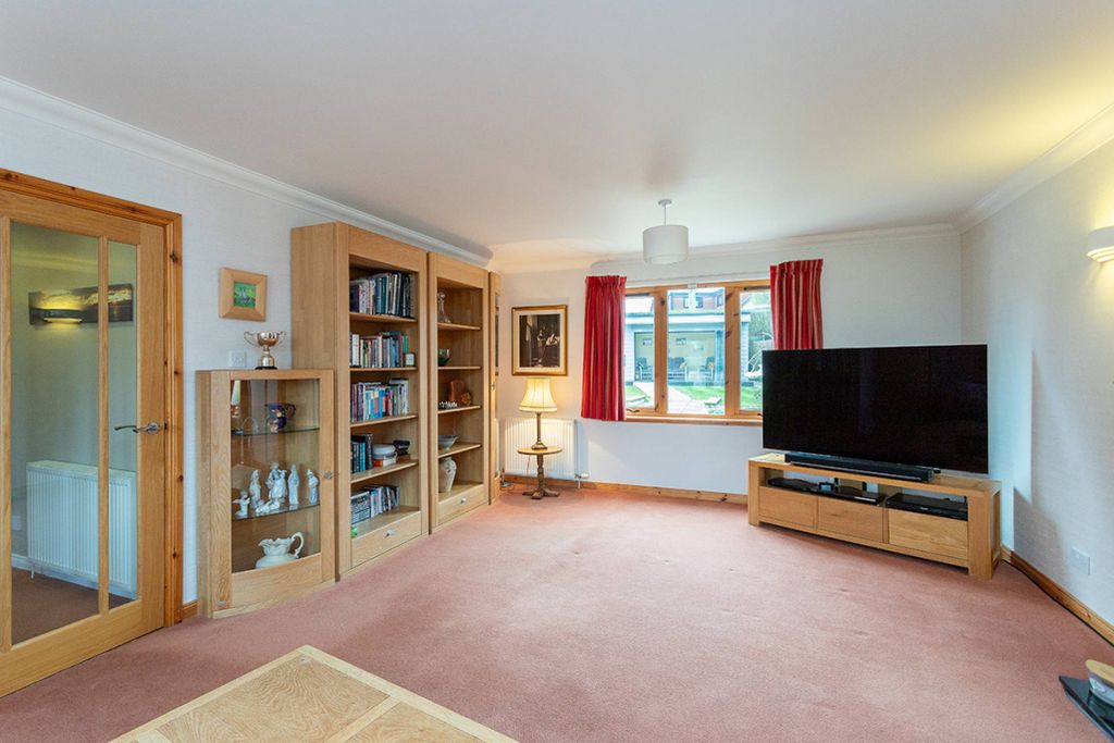 Property photo 2 of 29