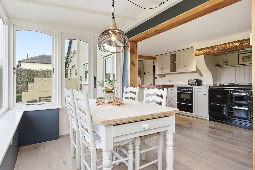 Property photo 2 of 31 Picture No. 05