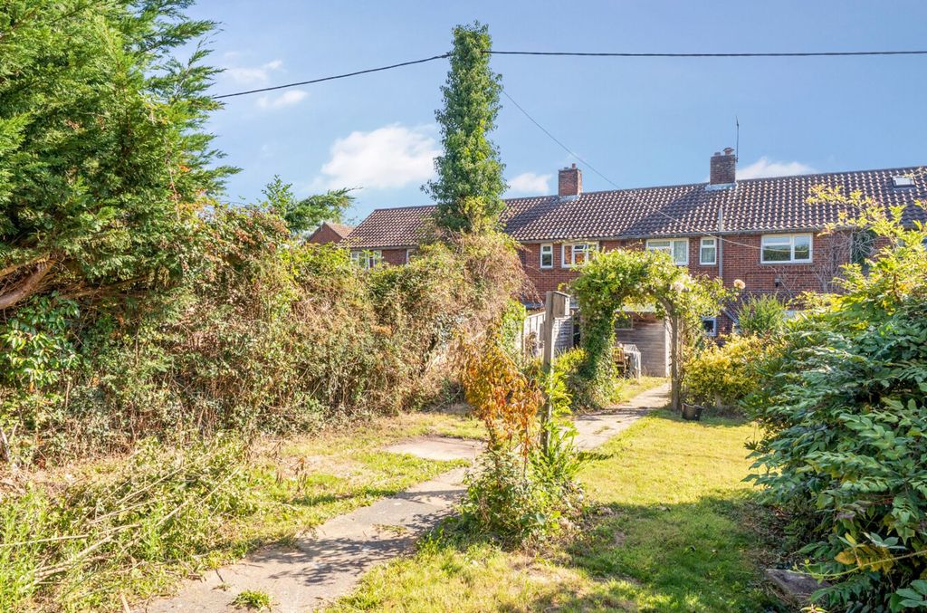 Property photo 2 of 10