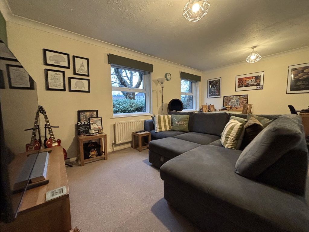 Property photo 2 of 10 Picture No. 11