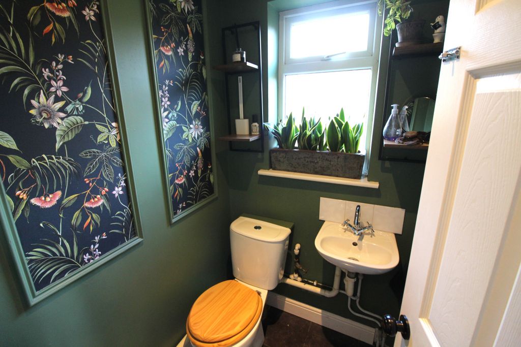 Additional image 14 of 3 bed semi-detached house for saleThe Leys, Chipping Norton OX7