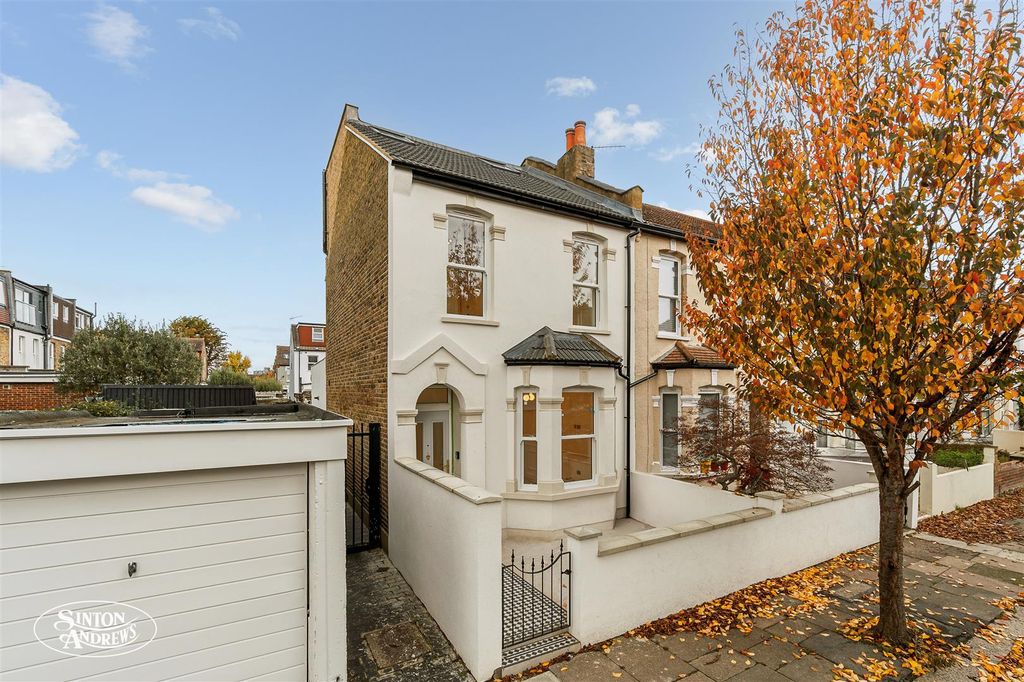 Property photo 1 of 12 22 Chesham Terrace-1.Jpg